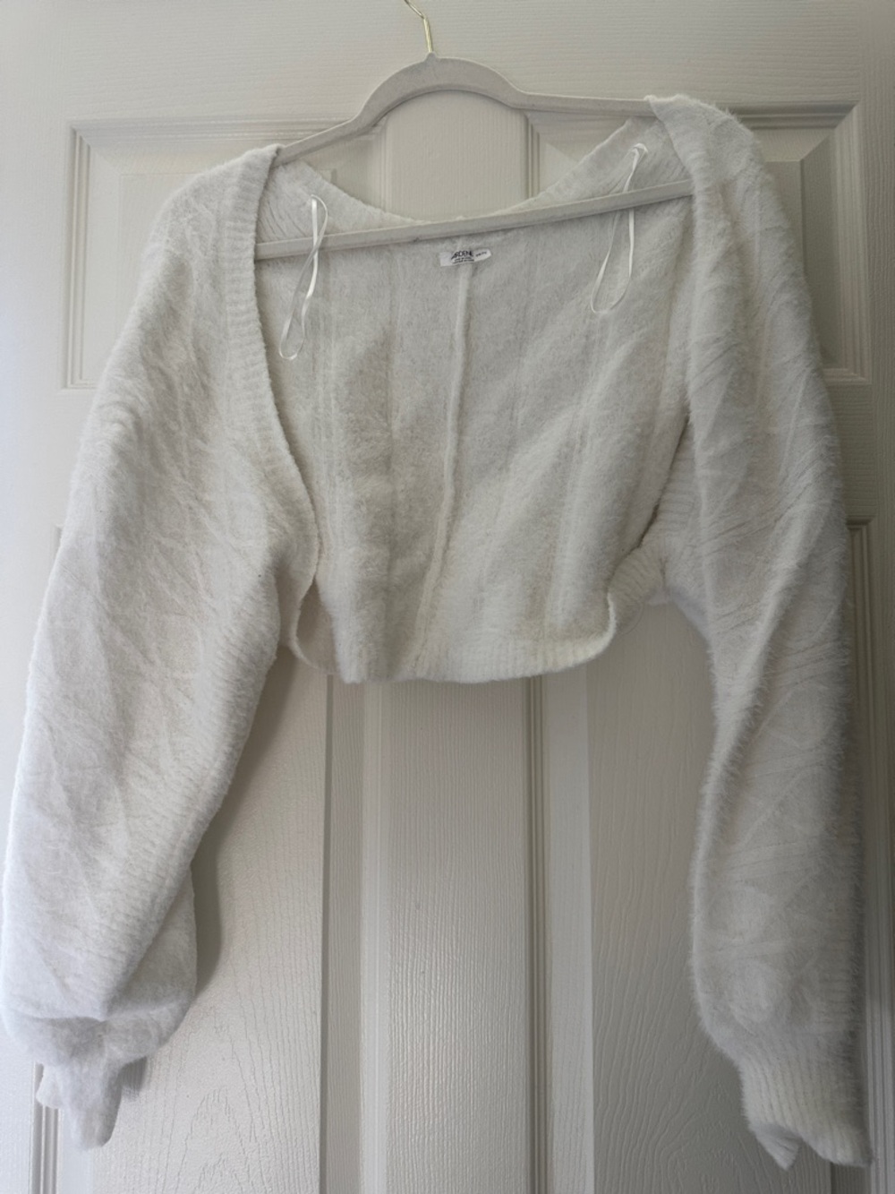 Ardene White Cropped Fuzzy Cardigan Shrug